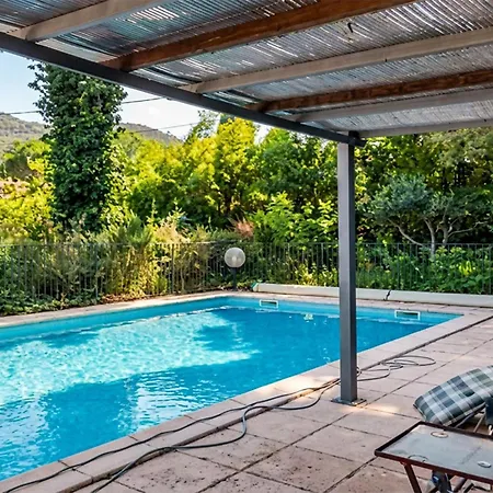 Casa de Férias Maison Piscine A *